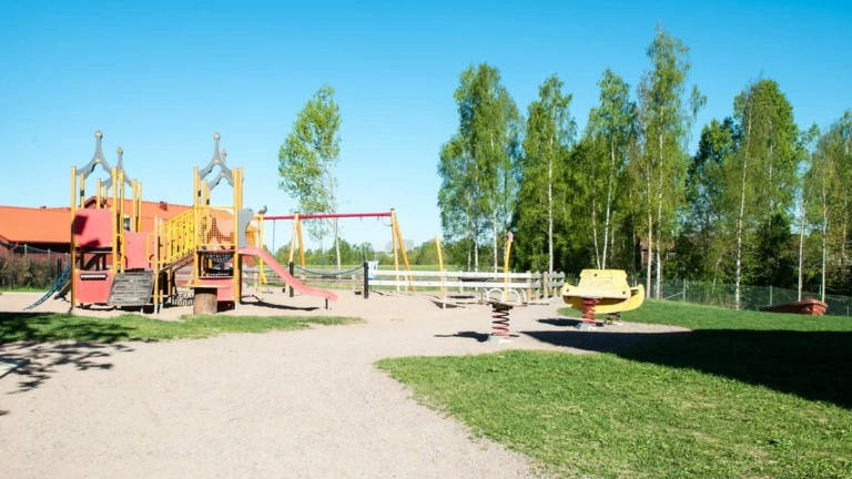 Lekplatsen utanför Storhaga förskola i Säter.