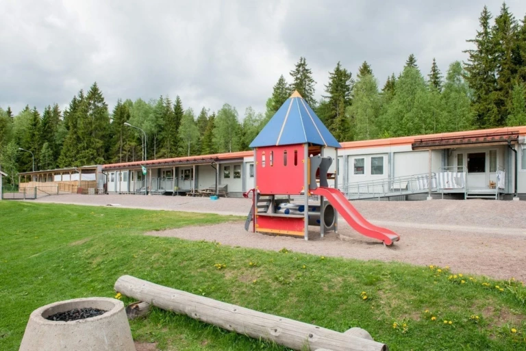 Trollskogens förskola, lekplats.