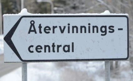 Skylt återvinningscentral.