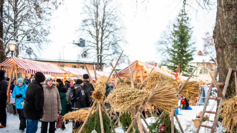 Julmarknad på Rådhustorget i Säter