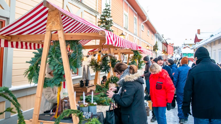Julmarknad på Rådhustorget i Säter