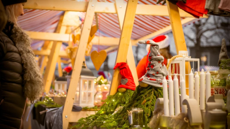 Julmarknad på Rådhustorget i Säter