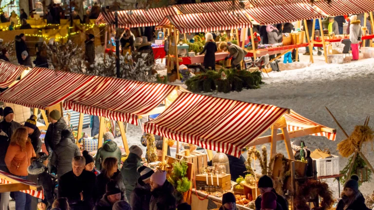 Julmarknad på Rådhustorget i Säter