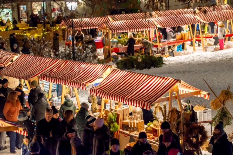 Julmarknad på Rådhustorget i Säter