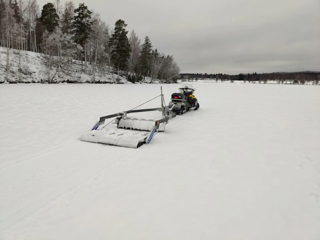 Skoter på Ljustern