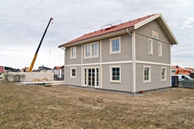 Ett grått hus
