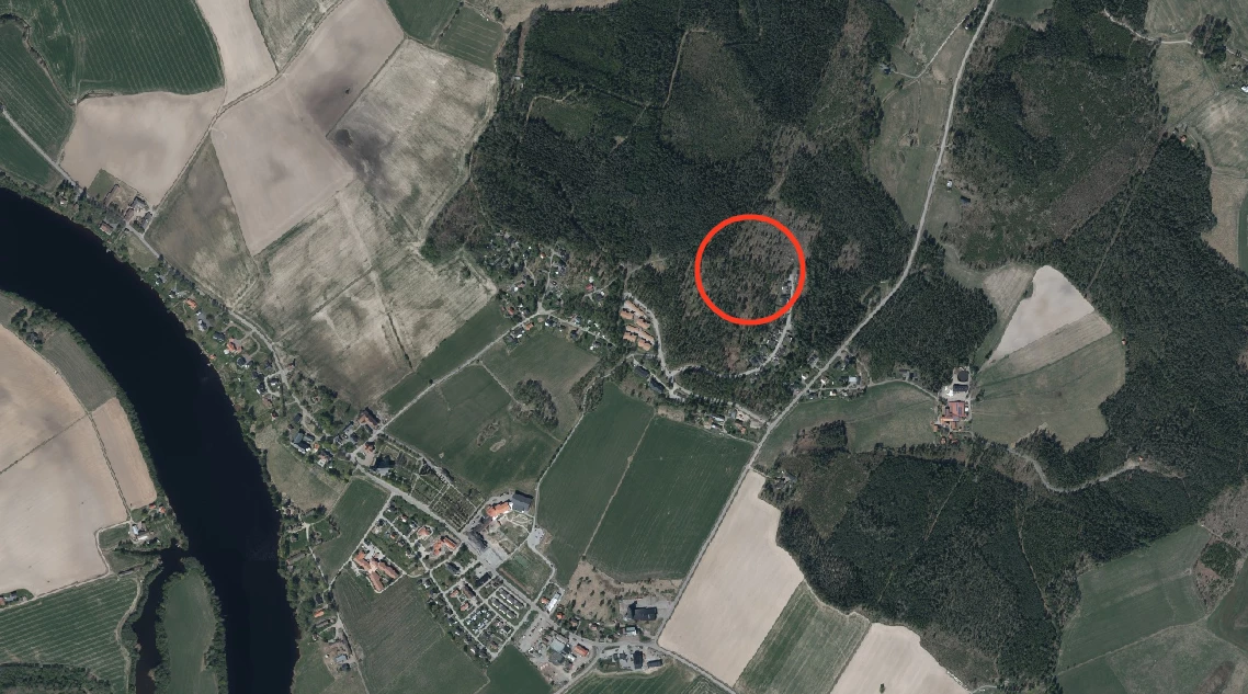 Planområdets ungefärliga placering inringat på orotofoto.