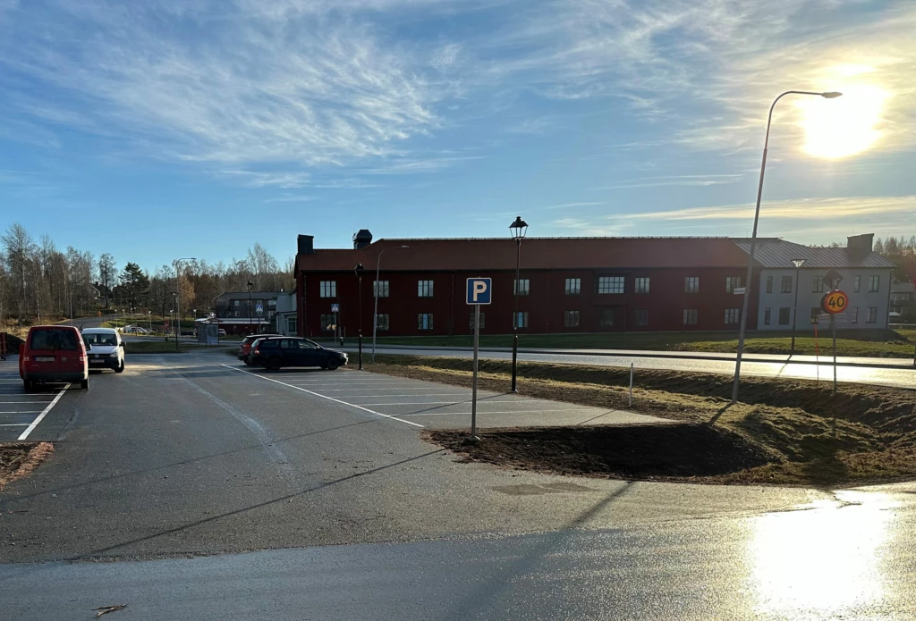 Parkeringsplats vid Åsenvägen i Säter