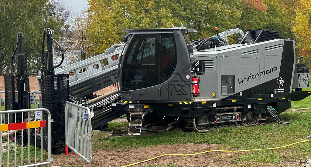 En borrmaskin som kan borra för nya vatten- och avloppsledningar