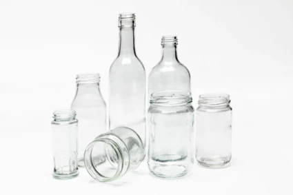 Ofärgade glasflaskor