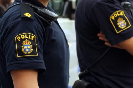 Poliser i uniform.