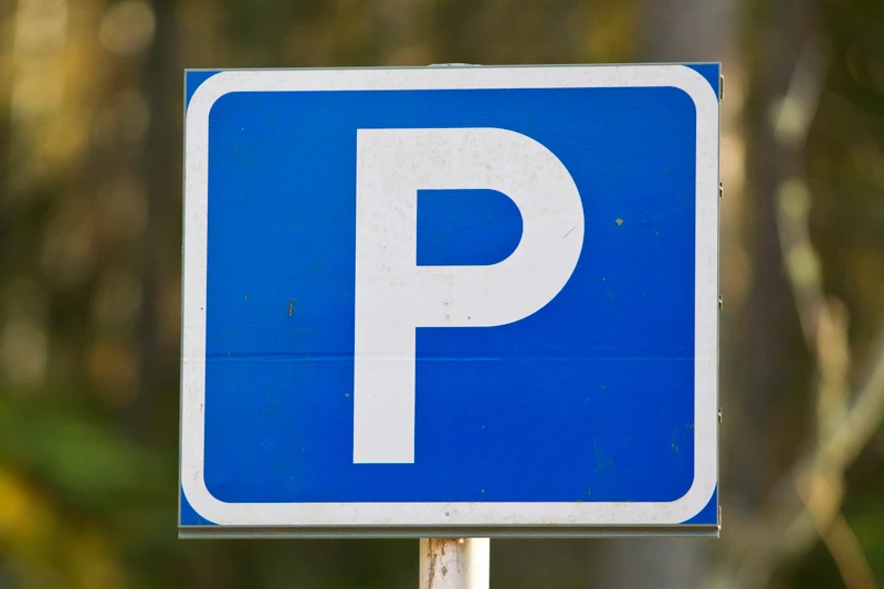 Parkeringsskylt.