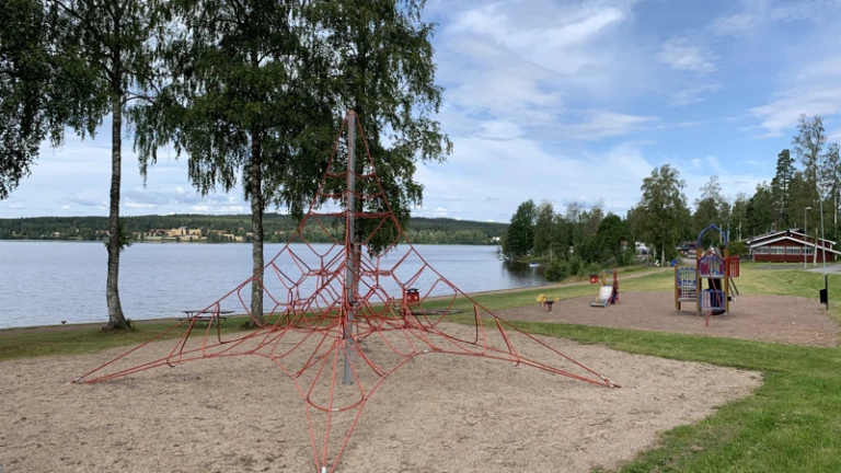 Lekplats vid Ljustern